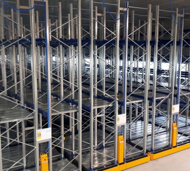 MOBILE BASE RACKS - Mec System